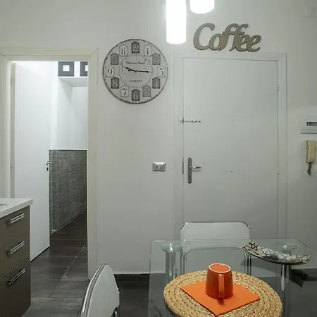 4 Canti Cozy In Via Maqueda